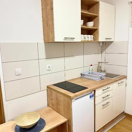 아파트 Srebrena 3